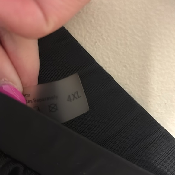 Black Scalloped Women's Swim Shorts - Picture 2 of 4